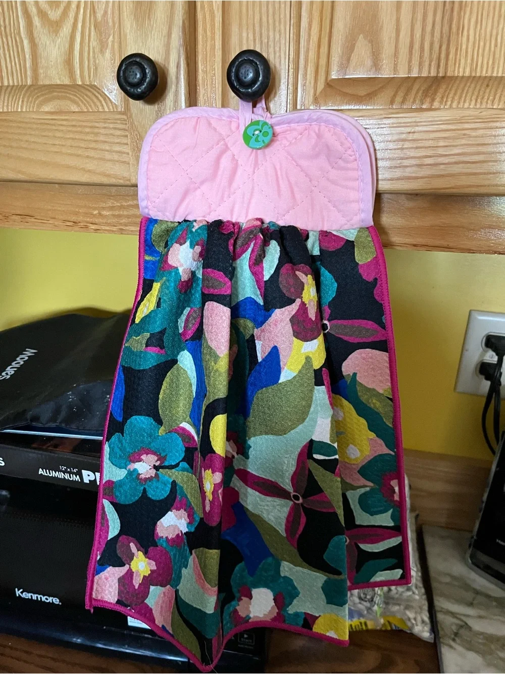 Target Floral potholder top Set in Pink & Black